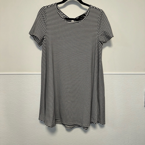 Women's Very J Dress Size S Black White Striped - Picture 6 of 9